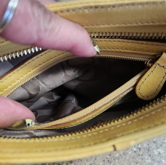 Coach Millbrook Demi Yellow Leather Shoulder Bag NWOT - Picture 5 of 16